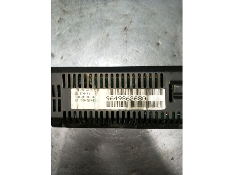 Recambio de pantalla multifuncion para peugeot 307 (3a/c) 1.6 16v referencia OEM IAM 9649862680  2005