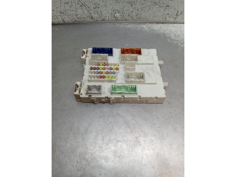 Recambio de caja reles / fusibles para ford transit connect v408 furgoneta/monovolumen 1.5 tdci referencia OEM IAM GV6T14A073BD 