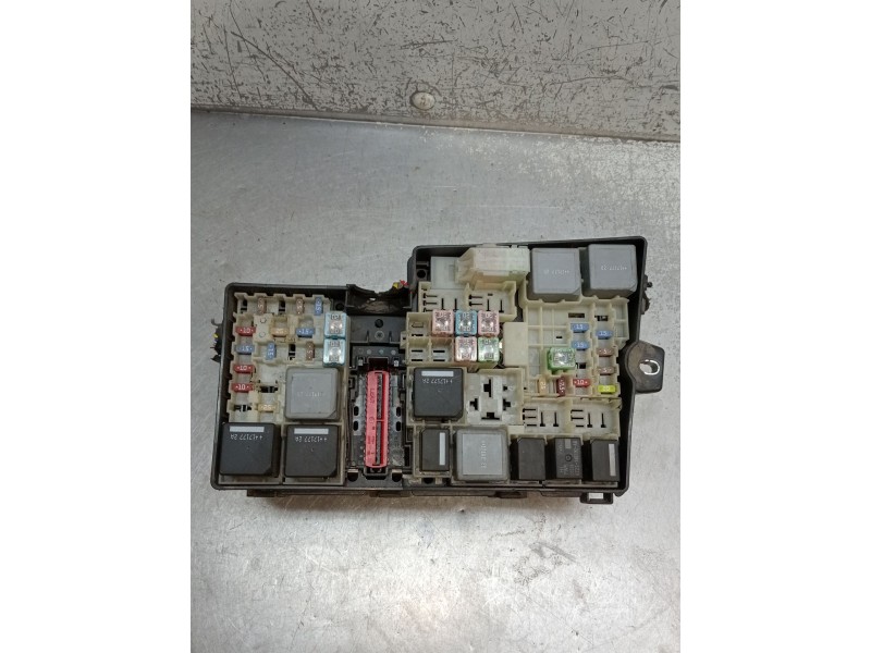 Recambio de caja reles / fusibles para ford transit connect v408 furgoneta/monovolumen 1.5 tdci referencia OEM IAM AV6T14A142AB 