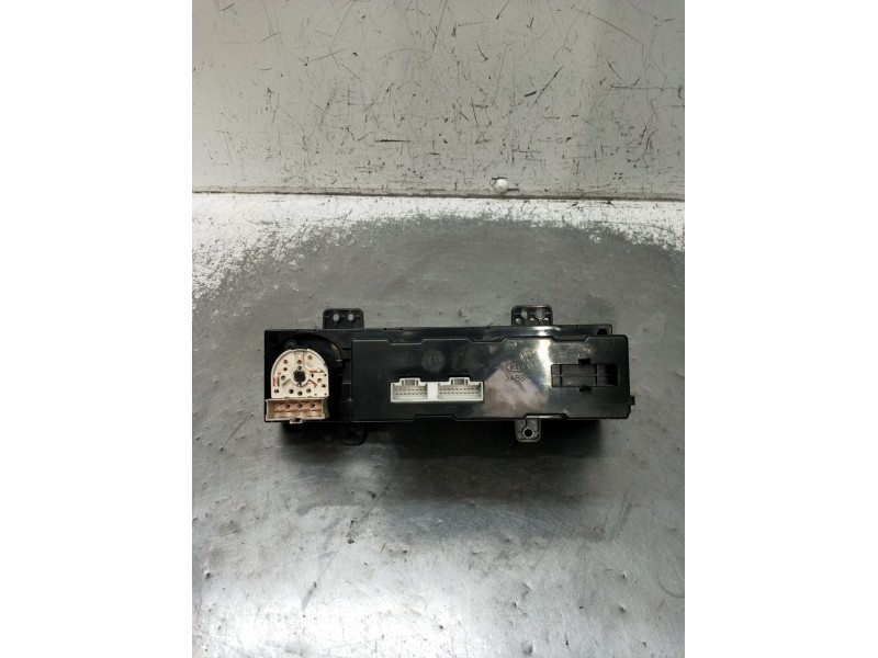 Recambio de mando calefaccion / aire acondicionado para kia carnival ii (gq) 2.9 crdi referencia OEM IAM 0K53B61190D 9432400047M