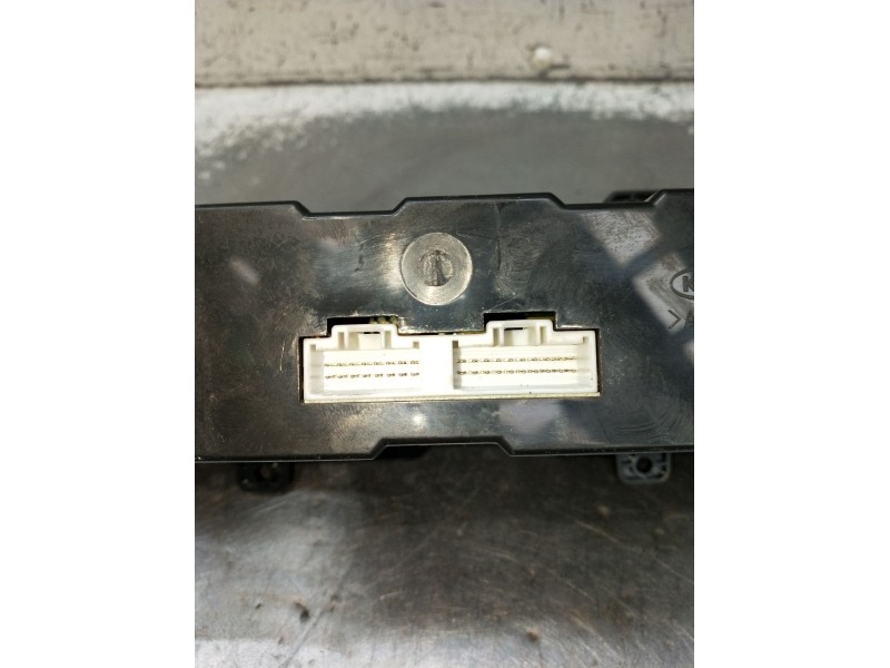 Recambio de mando calefaccion / aire acondicionado para kia carnival ii (gq) 2.9 crdi referencia OEM IAM 0K53B61190D 9432400047M