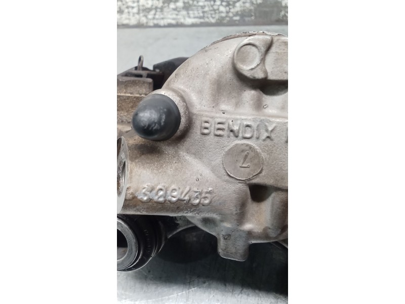 Recambio de pinza freno delantera izquierda para citroën saxo (s0, s1) 1.4 vts referencia OEM IAM 329435 BENDIX 99