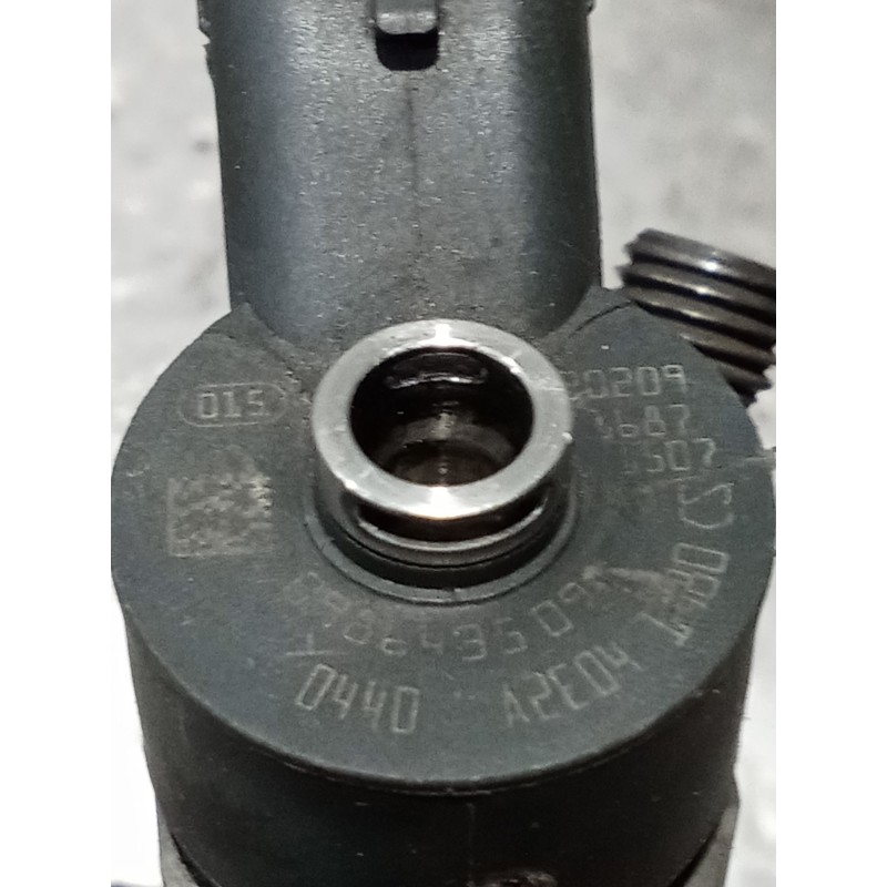 Recambio de inyector para ford focus c-max (dm2) 1.6 tdci referencia OEM IAM 0986435096 BOSCH 