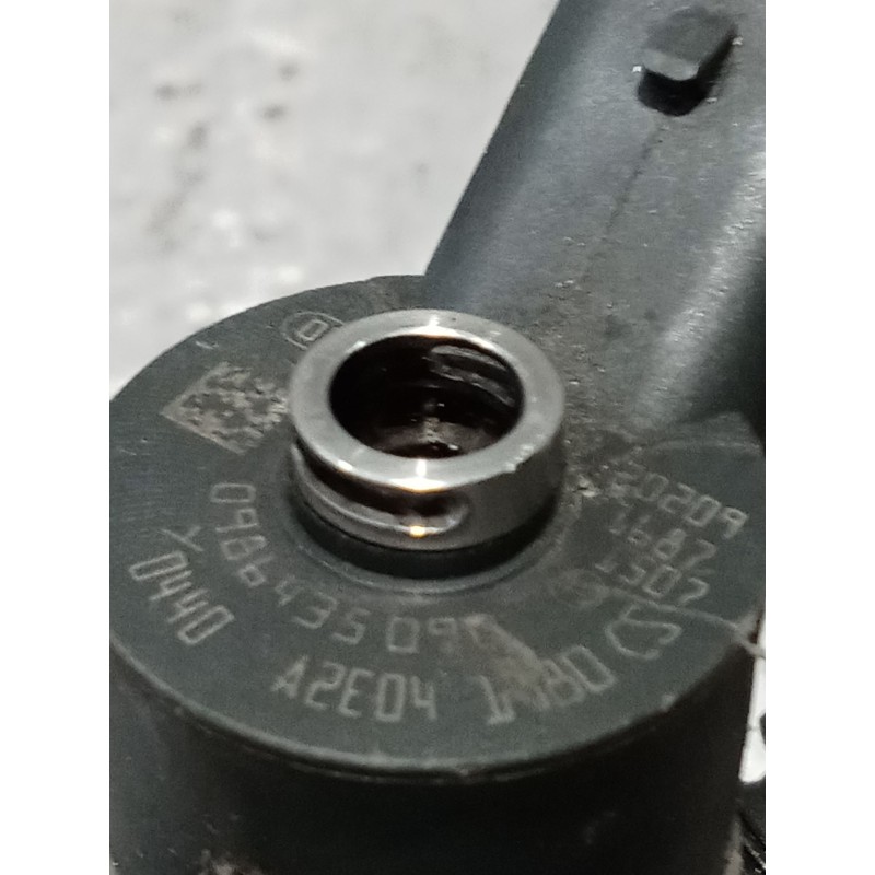 Recambio de inyector para ford focus c-max (dm2) 1.6 tdci referencia OEM IAM 0986435096 BOSCH 