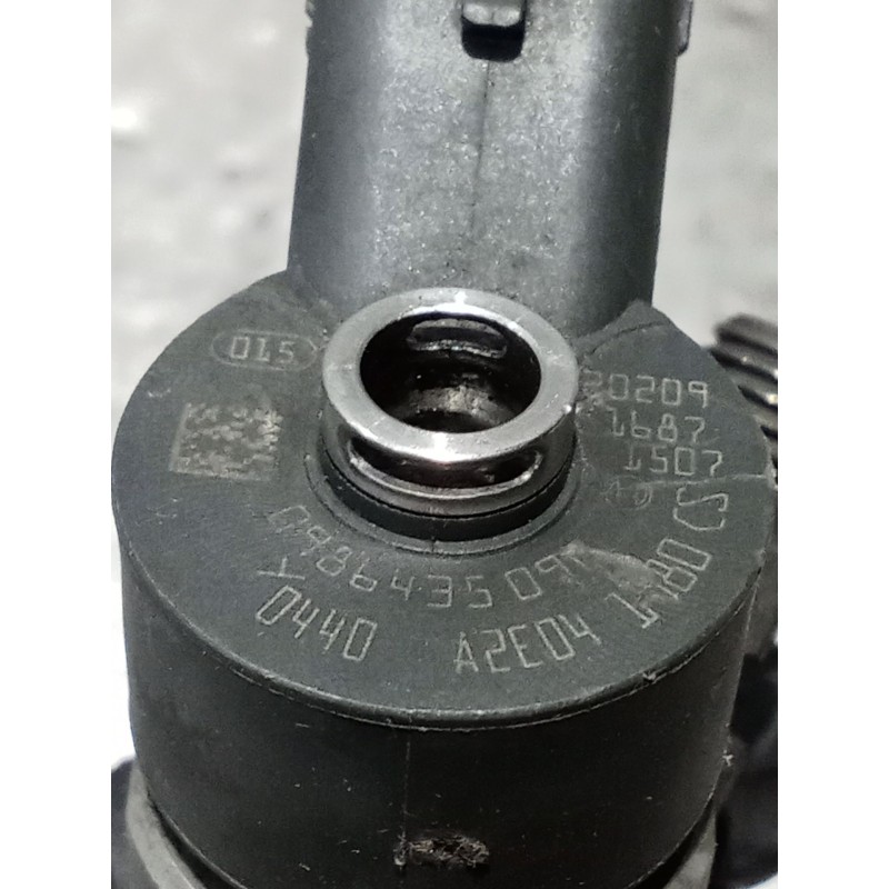Recambio de inyector para ford focus c-max (dm2) 1.6 tdci referencia OEM IAM 0986435096 BOSCH 