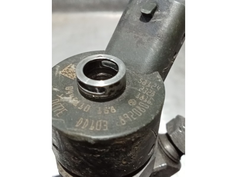 Recambio de inyector para ford focus c-max (dm2) 1.6 tdci referencia OEM IAM 0445110188 892080 