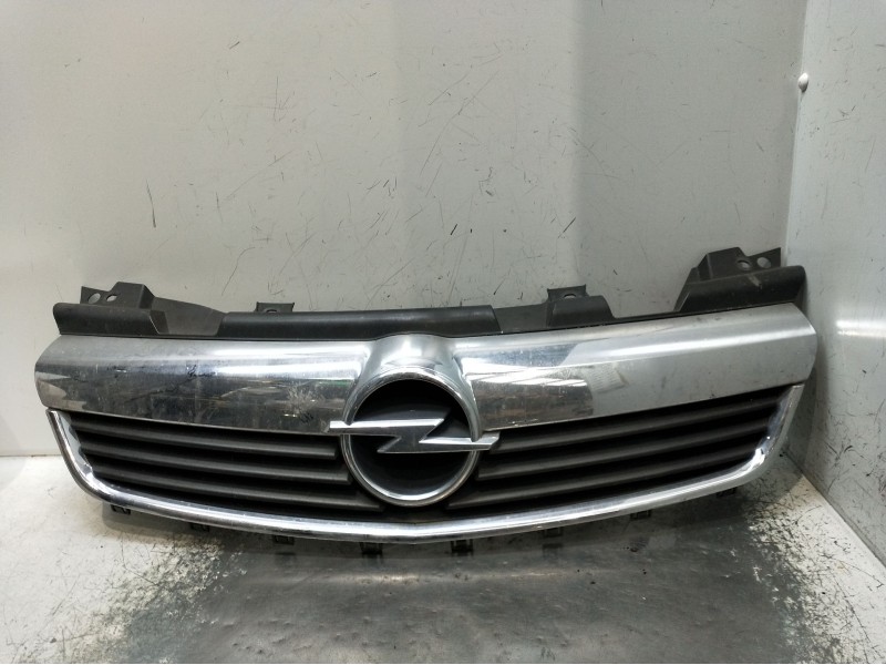 Recambio de rejilla delantera para opel zafira / zafira family b (a05) 1.9 cdti (m75) referencia OEM IAM   2005