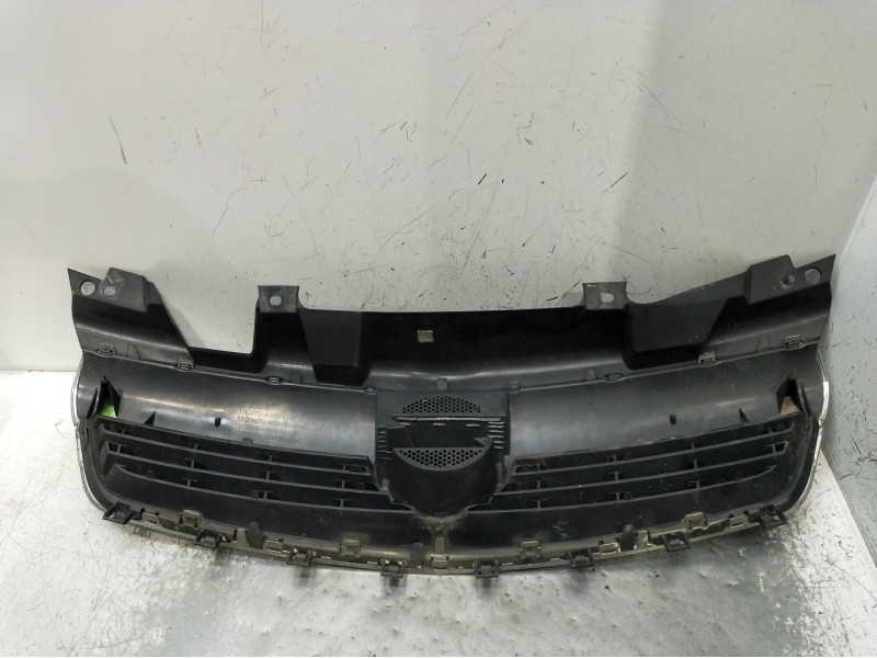 Recambio de rejilla delantera para opel zafira / zafira family b (a05) 1.9 cdti (m75) referencia OEM IAM   2005