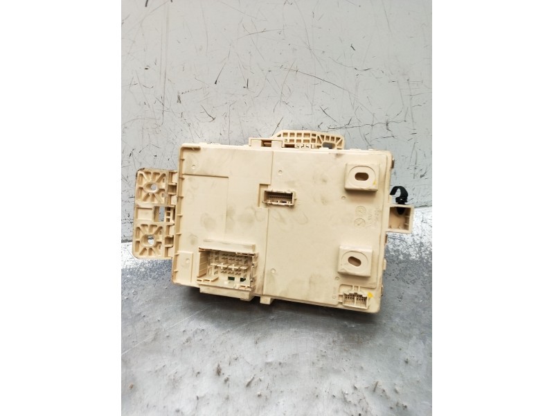 Recambio de caja reles / fusibles para hyundai i30 (pde, pd, pden) 1.0 t-gdi referencia OEM IAM G40301902110715 91950G4030 2016