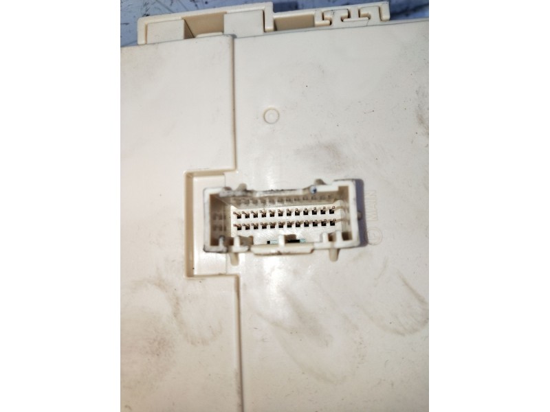 Recambio de caja reles / fusibles para hyundai i30 (pde, pd, pden) 1.0 t-gdi referencia OEM IAM G40301902110715 91950G4030 2016