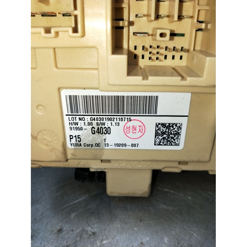 Recambio de caja reles / fusibles para hyundai i30 (pde, pd, pden) 1.0 t-gdi referencia OEM IAM G40301902110715 91950G4030 2016
