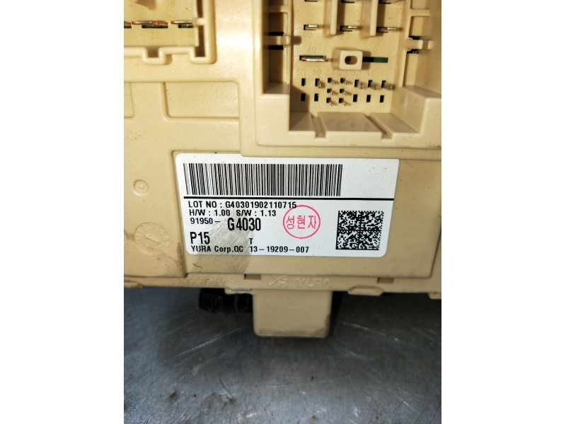 Recambio de caja reles / fusibles para hyundai i30 (pde, pd, pden) 1.0 t-gdi referencia OEM IAM G40301902110715 91950G4030 2016
