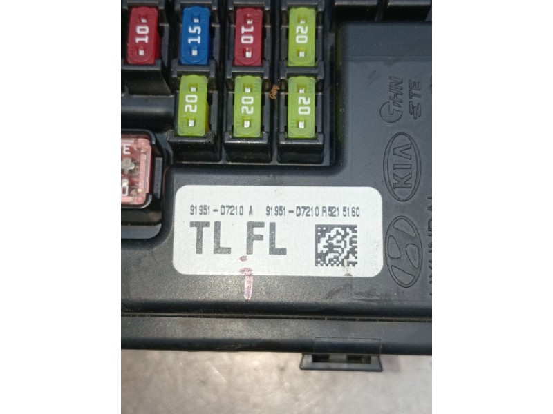 Recambio de caja reles / fusibles para hyundai tucson (tl, tle) 1.6 crdi referencia OEM IAM 91951D7210  2018