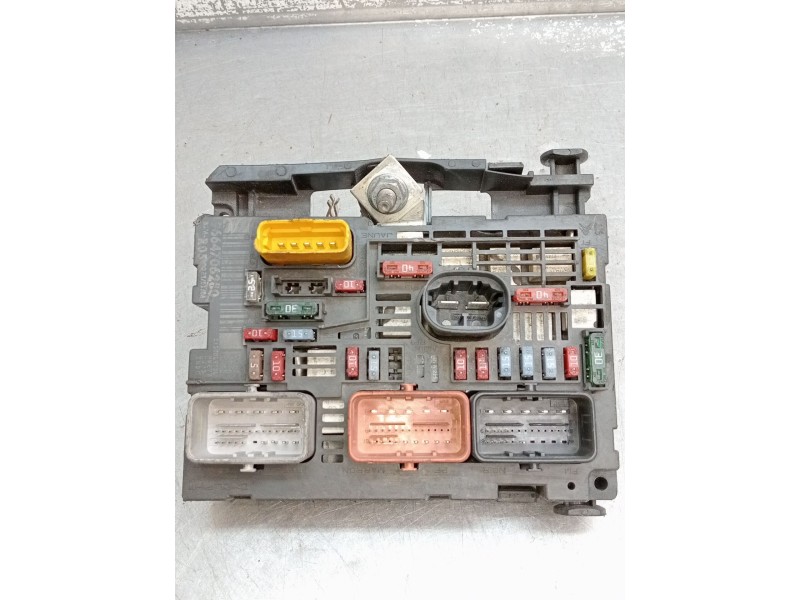 Recambio de caja reles / fusibles para peugeot 308 i (4a_, 4c_) 1.6 16v referencia OEM IAM 9664706280  