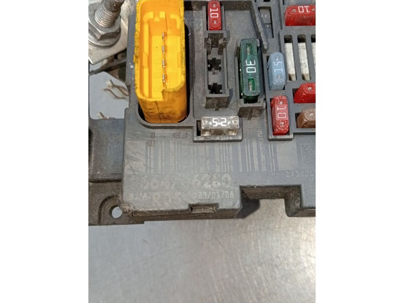 Recambio de caja reles / fusibles para peugeot 308 i (4a_, 4c_) 1.6 16v referencia OEM IAM 9664706280  