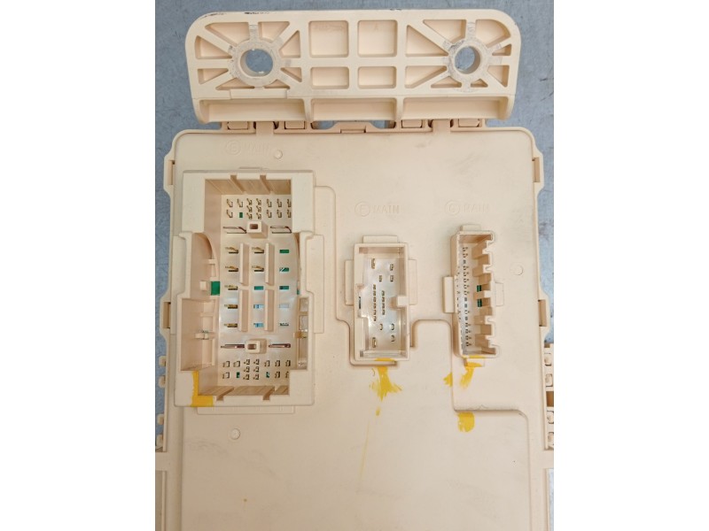 Recambio de caja reles / fusibles para hyundai tucson (tl, tle) 1.6 crdi referencia OEM IAM   