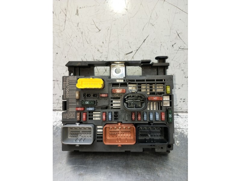 Recambio de caja reles / fusibles para peugeot 308 i (4a_, 4c_) 1.6 hdi referencia OEM IAM 9666700480 BSMR0500 2007