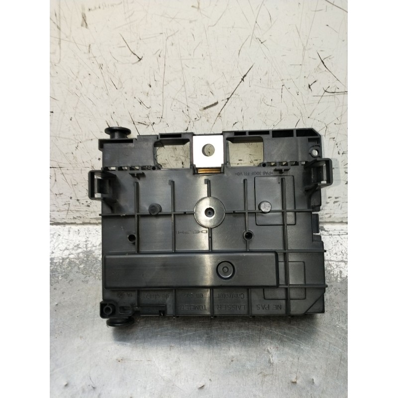 Recambio de caja reles / fusibles para peugeot 308 i (4a_, 4c_) 1.6 hdi referencia OEM IAM 9666700480 BSMR0500 2007