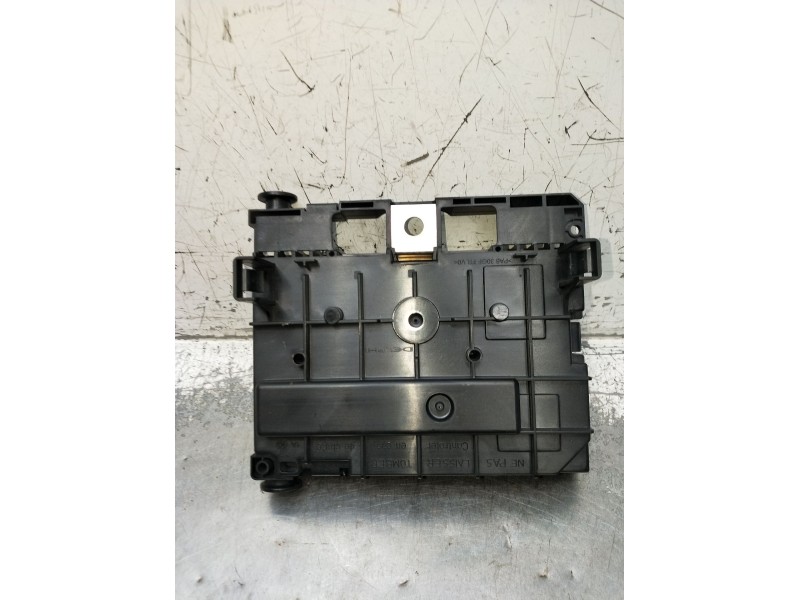 Recambio de caja reles / fusibles para peugeot 308 i (4a_, 4c_) 1.6 hdi referencia OEM IAM 9666700480 BSMR0500 2007