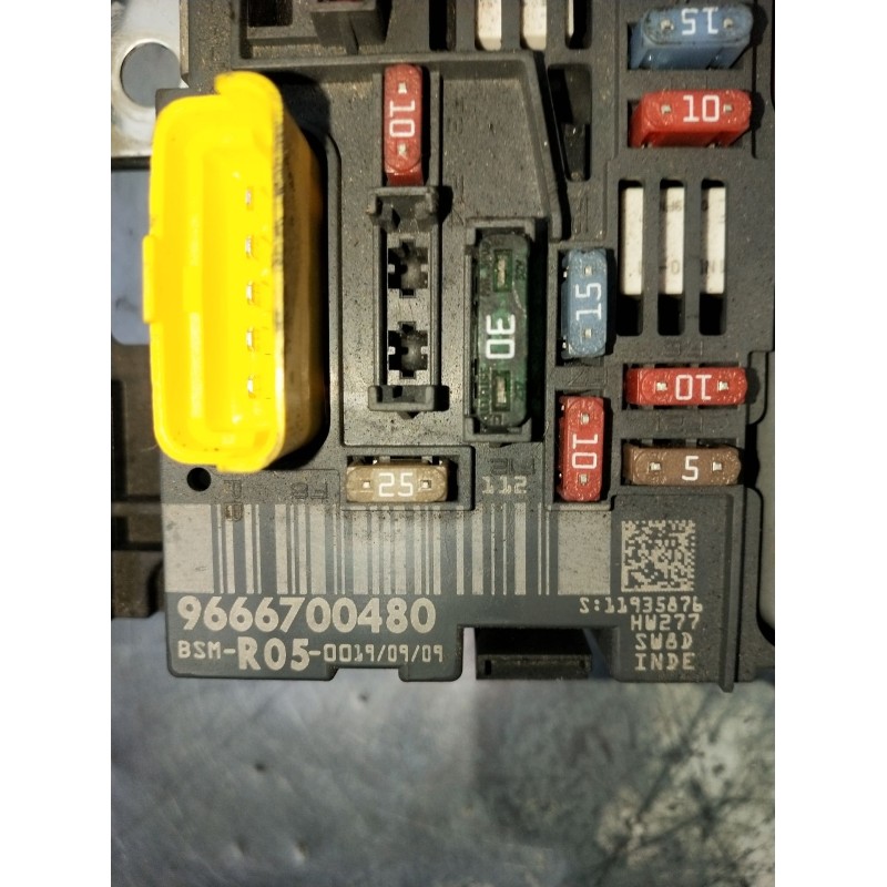 Recambio de caja reles / fusibles para peugeot 308 i (4a_, 4c_) 1.6 hdi referencia OEM IAM 9666700480 BSMR0500 2007