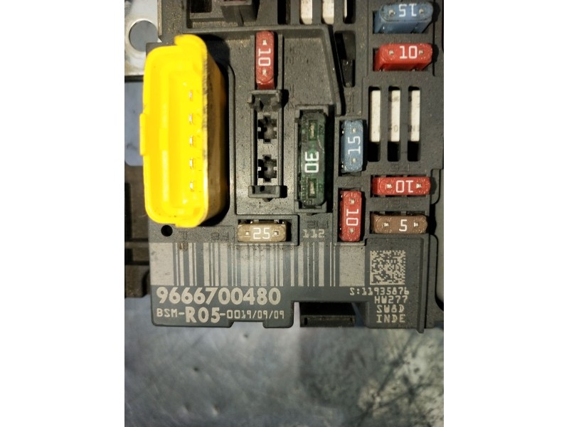 Recambio de caja reles / fusibles para peugeot 308 i (4a_, 4c_) 1.6 hdi referencia OEM IAM 9666700480 BSMR0500 2007