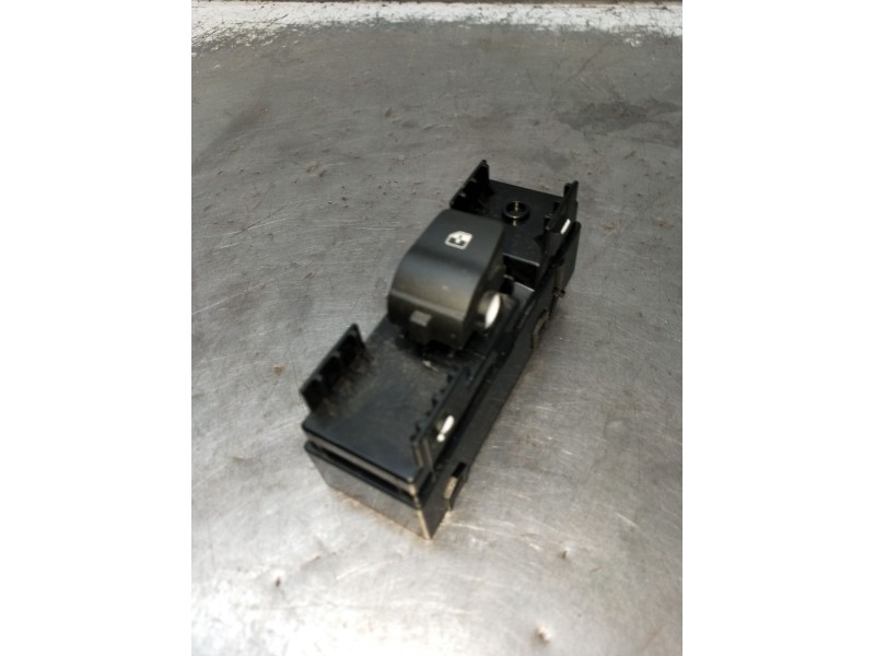 Recambio de mando elevalunas delantero derecho para hyundai i30 (pde, pd, pden) 1.0 t-gdi referencia OEM IAM 93581G3010 5P 2016
