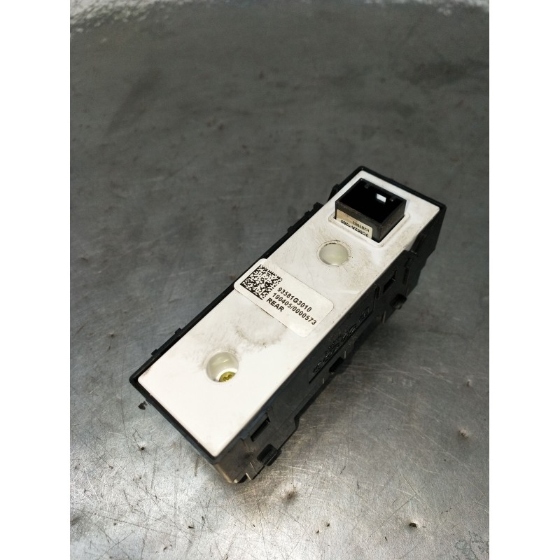 Recambio de mando elevalunas delantero derecho para hyundai i30 (pde, pd, pden) 1.0 t-gdi referencia OEM IAM 93581G3010 5P 2016