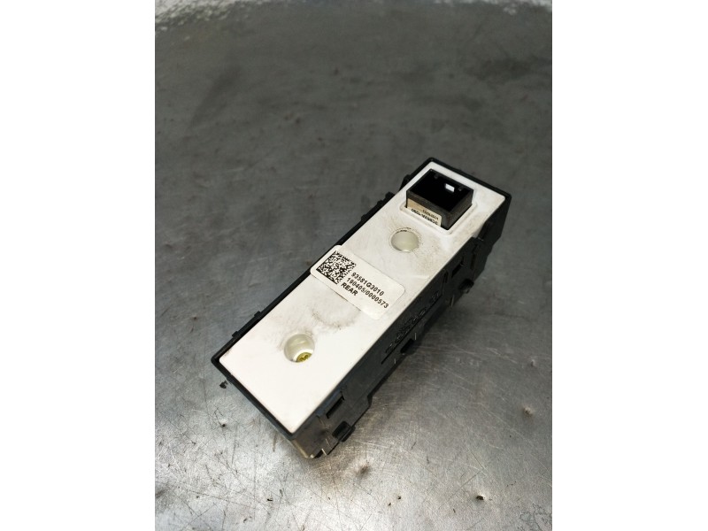 Recambio de mando elevalunas delantero derecho para hyundai i30 (pde, pd, pden) 1.0 t-gdi referencia OEM IAM 93581G3010 5P 2016