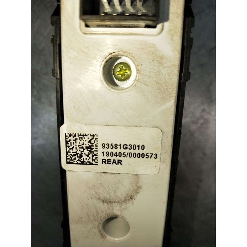 Recambio de mando elevalunas delantero derecho para hyundai i30 (pde, pd, pden) 1.0 t-gdi referencia OEM IAM 93581G3010 5P 2016