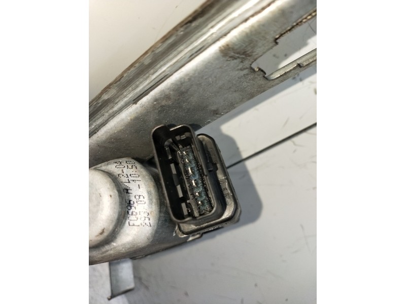 Recambio de elevalunas delantero derecho para renault grand scénic ii (jm0/1_) 1.5 dci (jm1e) referencia OEM IAM 440726J4 5P 