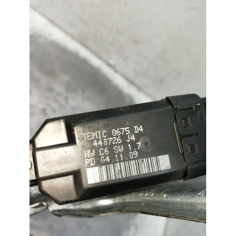 Recambio de elevalunas delantero derecho para renault grand scénic ii (jm0/1_) 1.5 dci (jm1e) referencia OEM IAM 440726J4 5P 