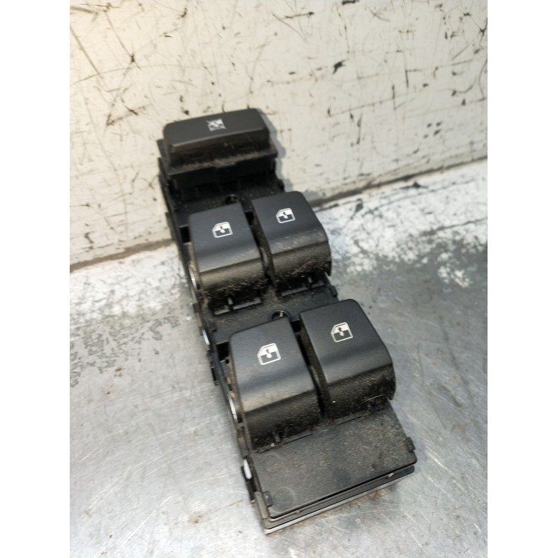 Recambio de mando elevalunas delantero izquierdo para hyundai i30 (pde, pd, pden) 1.0 t-gdi referencia OEM IAM 93571G3030 5P 201