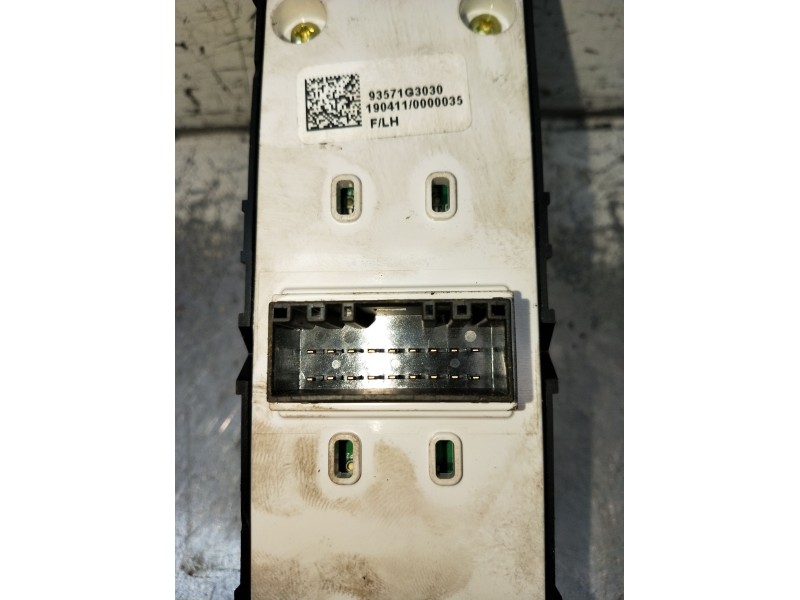 Recambio de mando elevalunas delantero izquierdo para hyundai i30 (pde, pd, pden) 1.0 t-gdi referencia OEM IAM 93571G3030 5P 201