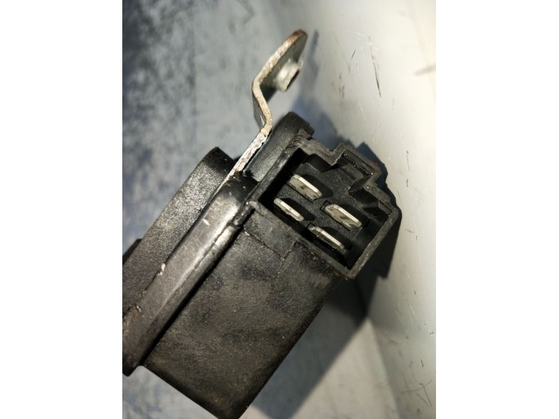 Recambio de motor cierre centralizado delantero izquierdo para hyundai h-1 furgoneta (a1) 2.5 crdi referencia OEM IAM 957304A050