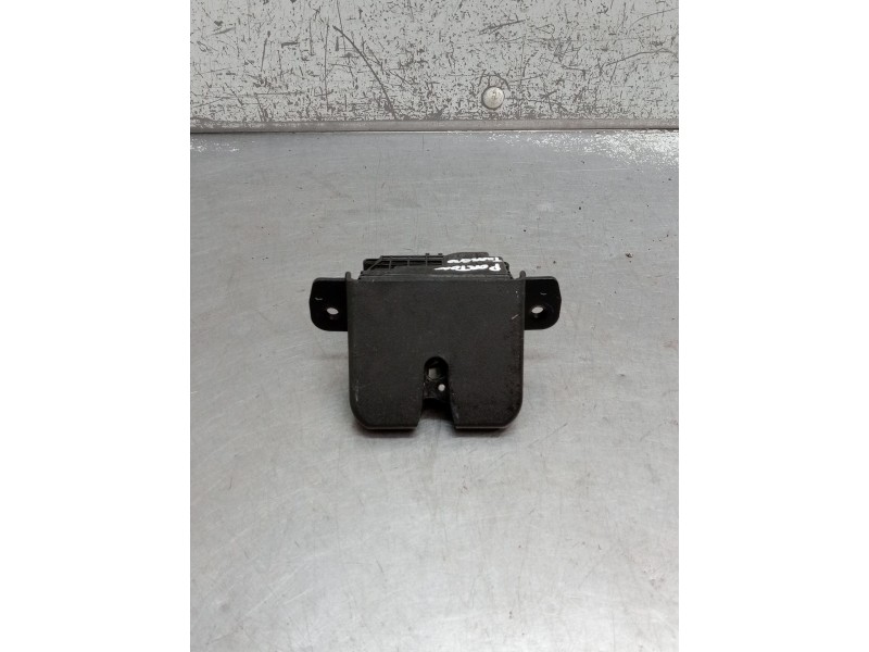 Recambio de motor cierre centralizado porton para hyundai tucson (tl, tle) 1.6 crdi referencia OEM IAM   