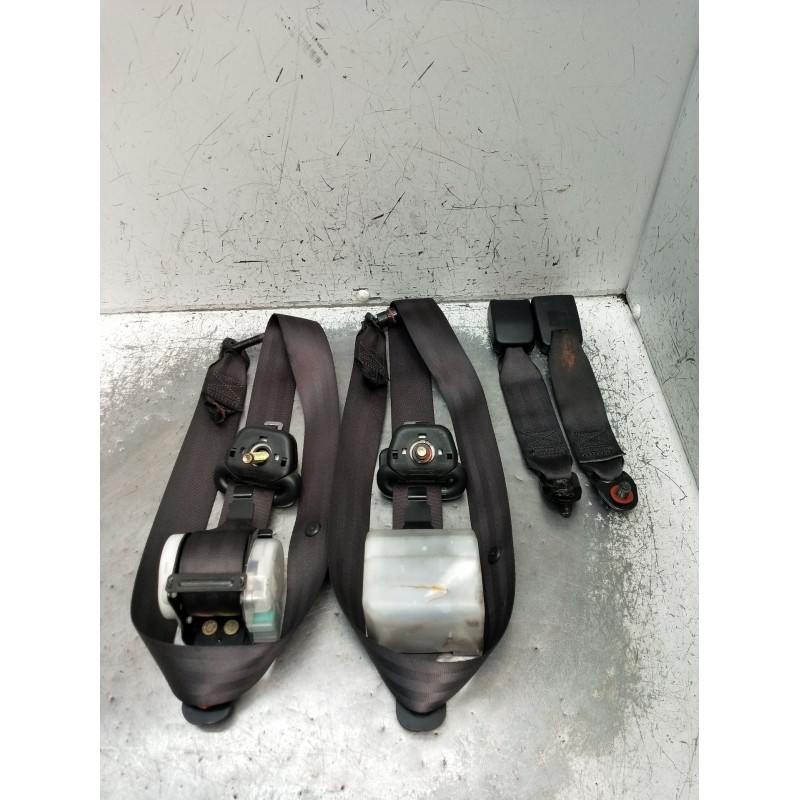 Recambio de juego cinturones trasero para hyundai h-1 furgoneta (a1) 2.5 crdi referencia OEM IAM  5P 2003