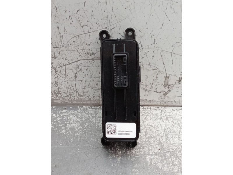 Recambio de mando multifuncion para hyundai tucson (tl, tle) 1.6 crdi referencia OEM IAM 93300D7600  