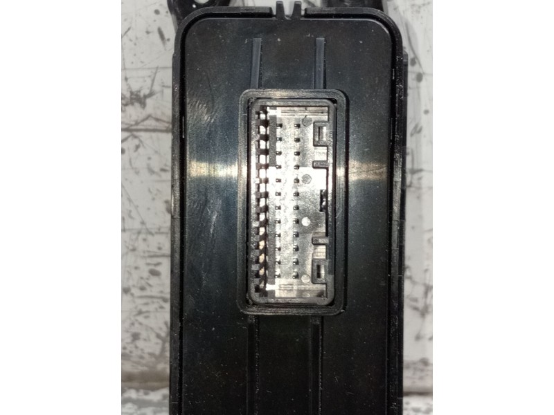 Recambio de mando multifuncion para hyundai tucson (tl, tle) 1.6 crdi referencia OEM IAM 93300D7600  