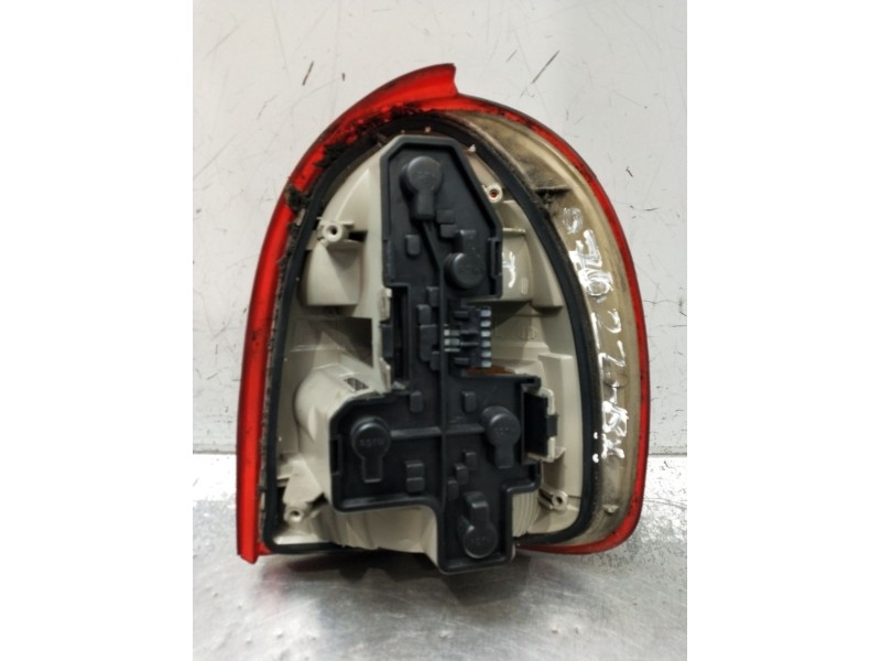 Recambio de piloto trasero izquierdo para opel corsa b (s93) 1.4 i (f08, f68, m68) referencia OEM IAM   
