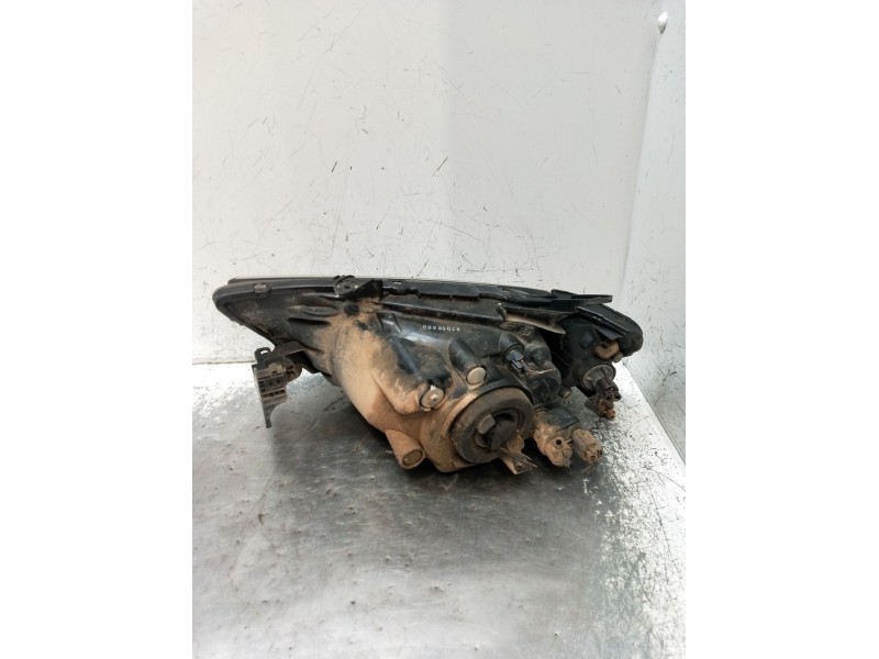 Recambio de faro derecho para mitsubishi l200 / triton (ka_t, kb_t) 2.5 di-d 4wd (kb4t) referencia OEM IAM  FAO PARA PULIR 2005