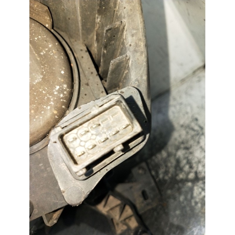 Recambio de faro derecho para opel zafira / zafira family b (a05) 1.9 cdti (m75) referencia OEM IAM   2005