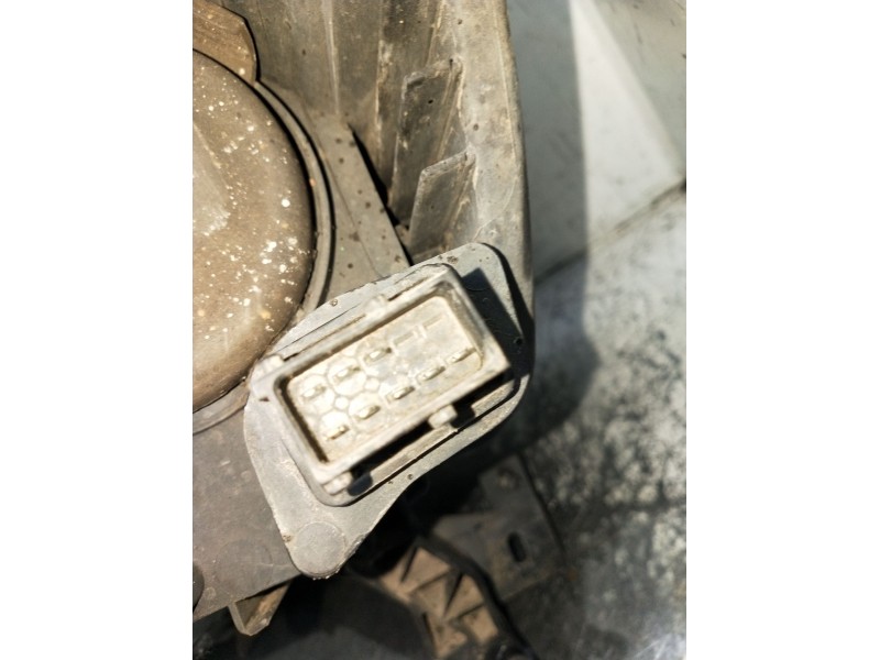 Recambio de faro derecho para opel zafira / zafira family b (a05) 1.9 cdti (m75) referencia OEM IAM   2005