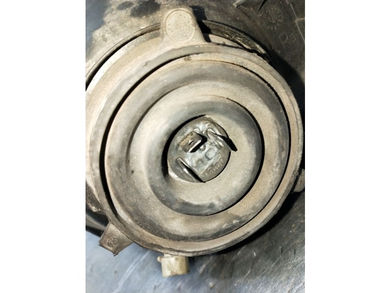 Recambio de faro derecho para opel corsa b (s93) 1.4 i (f08, f68, m68) referencia OEM IAM 90444785 67625245 