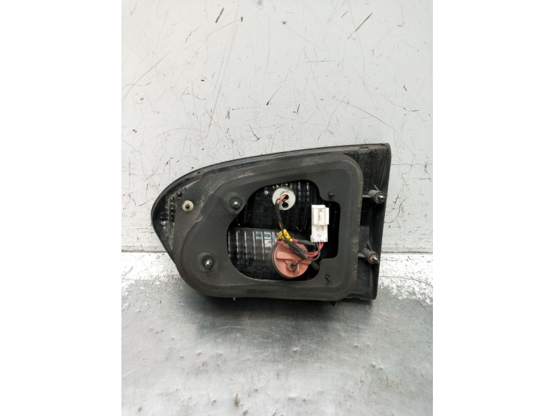 Recambio de piloto trasero izquierdo interior para hyundai h-1 furgoneta (a1) 2.5 crdi referencia OEM IAM   