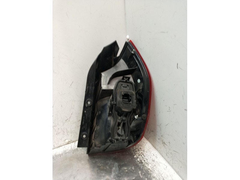 Recambio de piloto trasero izquierdo para renault scénic ii (jm0/1_) 1.4 (jm0b, jm0h, jm1a) referencia OEM IAM   