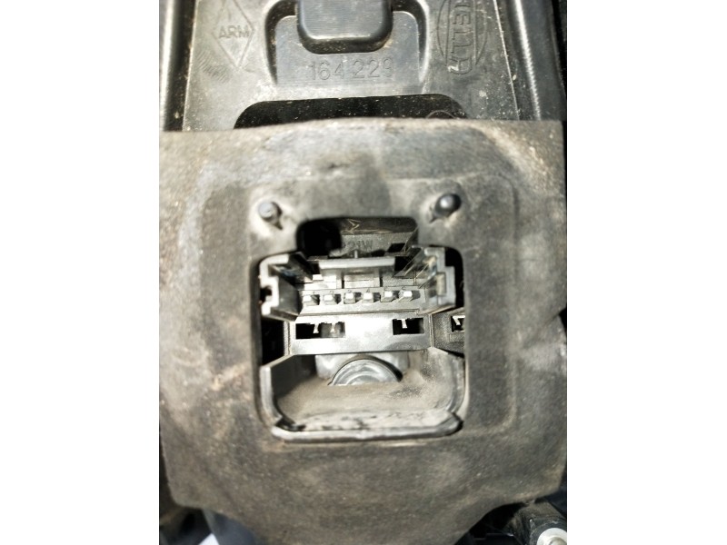 Recambio de piloto trasero izquierdo para renault scénic ii (jm0/1_) 1.4 (jm0b, jm0h, jm1a) referencia OEM IAM   