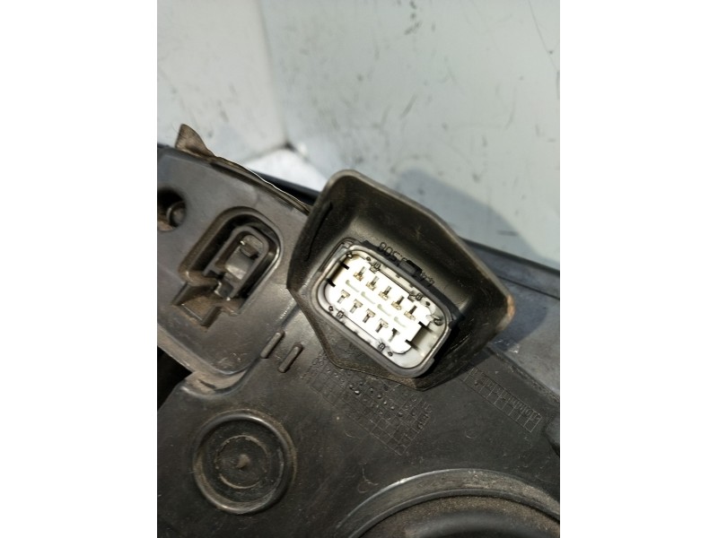 Recambio de faro derecho para peugeot 308 i (4a_, 4c_) 1.6 hdi referencia OEM IAM  FARO PARA PULIR 2007