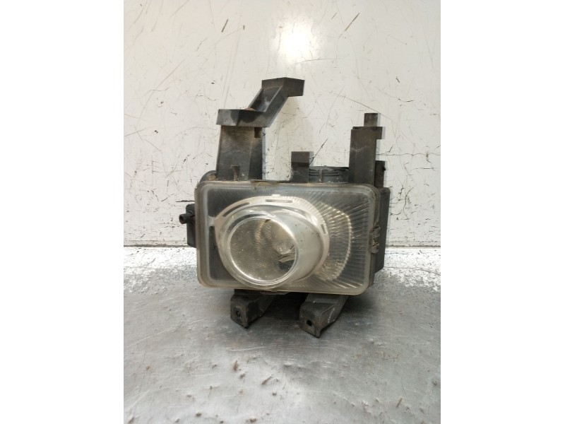 Recambio de faro antiniebla derecho para opel zafira / zafira family b (a05) 1.9 cdti (m75) referencia OEM IAM   2005