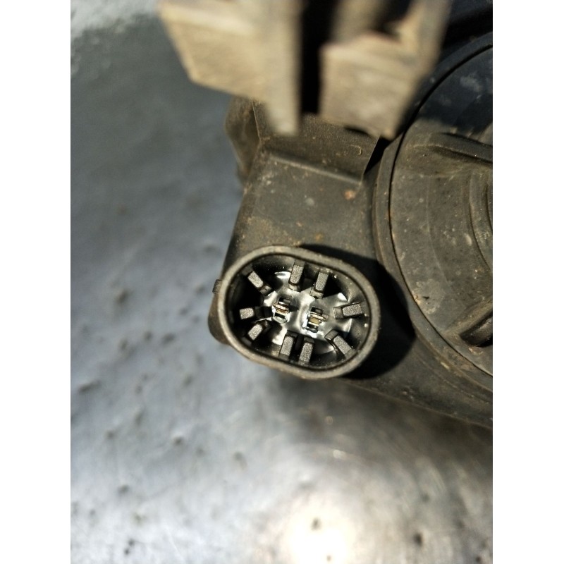 Recambio de faro antiniebla derecho para opel zafira / zafira family b (a05) 1.9 cdti (m75) referencia OEM IAM   2005