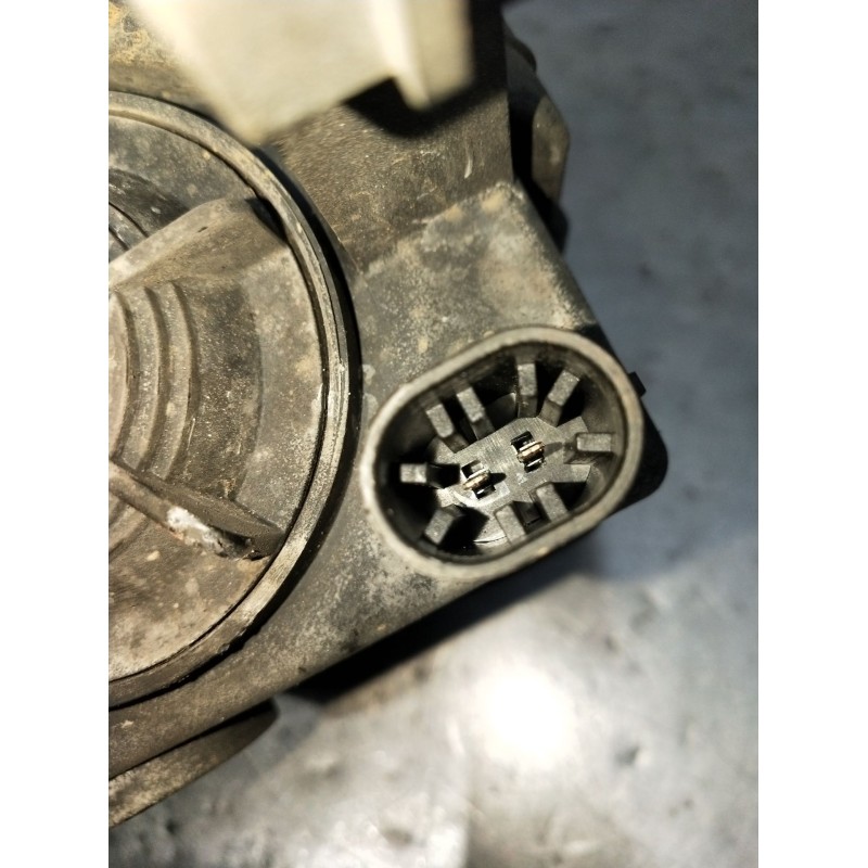 Recambio de faro antiniebla izquierdo para opel zafira / zafira family b (a05) 1.9 cdti (m75) referencia OEM IAM   2005